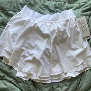 NWOT LULULEMON COURT RIVAL SKIRT
